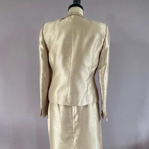 Kasper gold three piece skirt suit - Picture 4 of 11